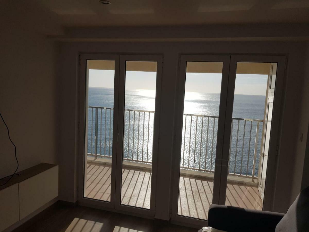 Apartamento En Primera Linia Vistas Al Mar Кастел Пладжа де Аро Екстериор снимка